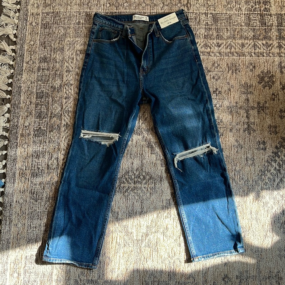 Abercrombie Ultra High Rise Ankle Straight
